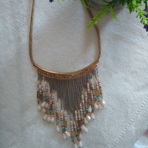 Turquoise beaded necklace